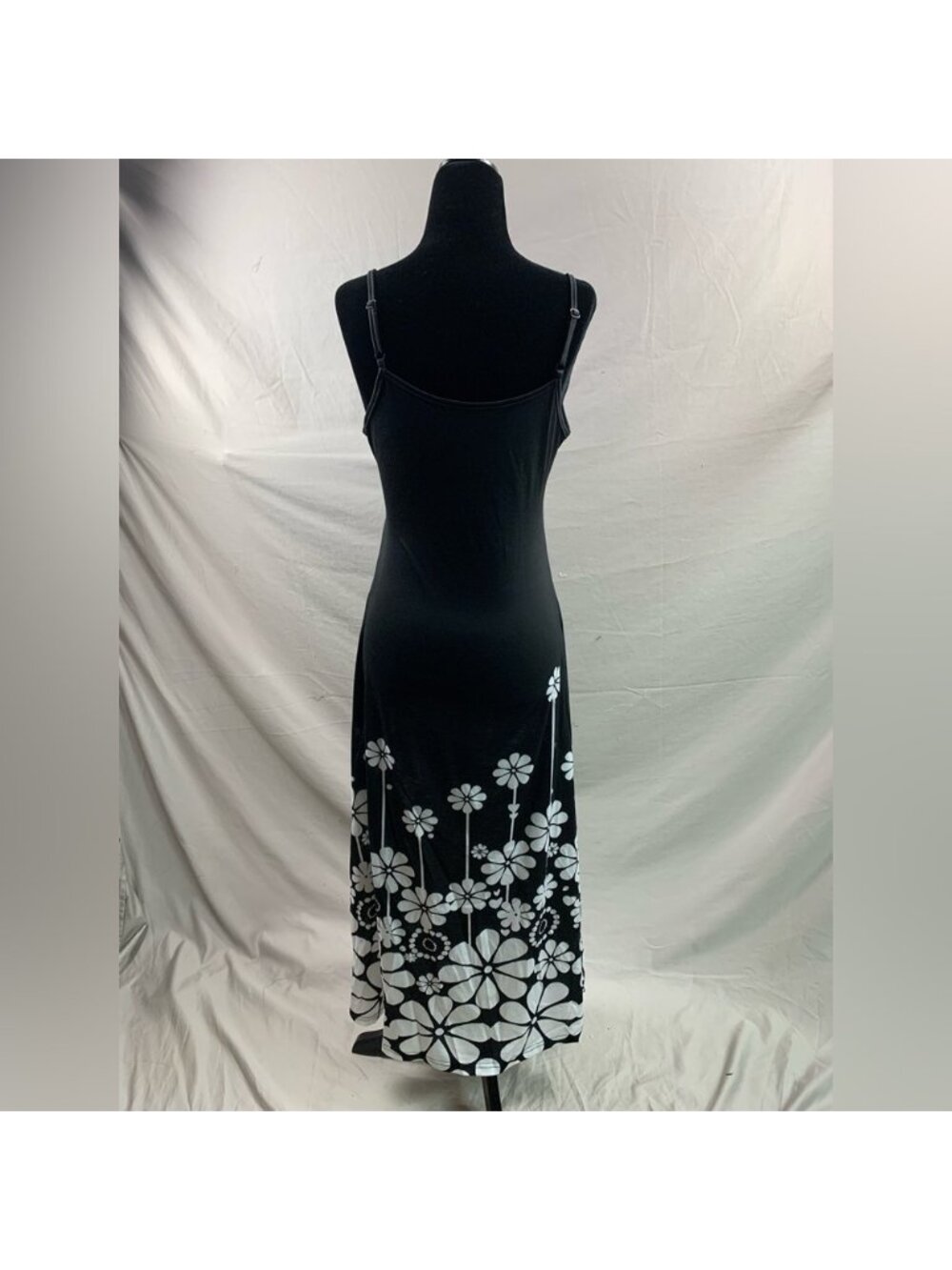 Black/White Floral Print Cami Dress - Picture 10 of 10